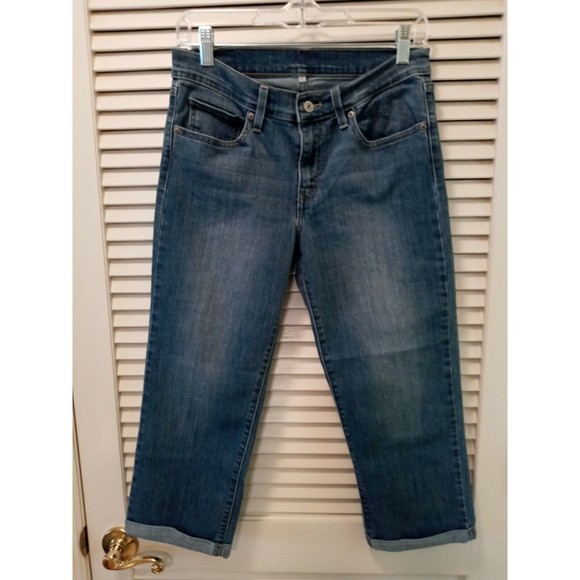 Levi's Capri Jeans Size 27 Cuffed Levis Stretch Capris Inseam 21.5" Red Tab - Picture 1 of 12